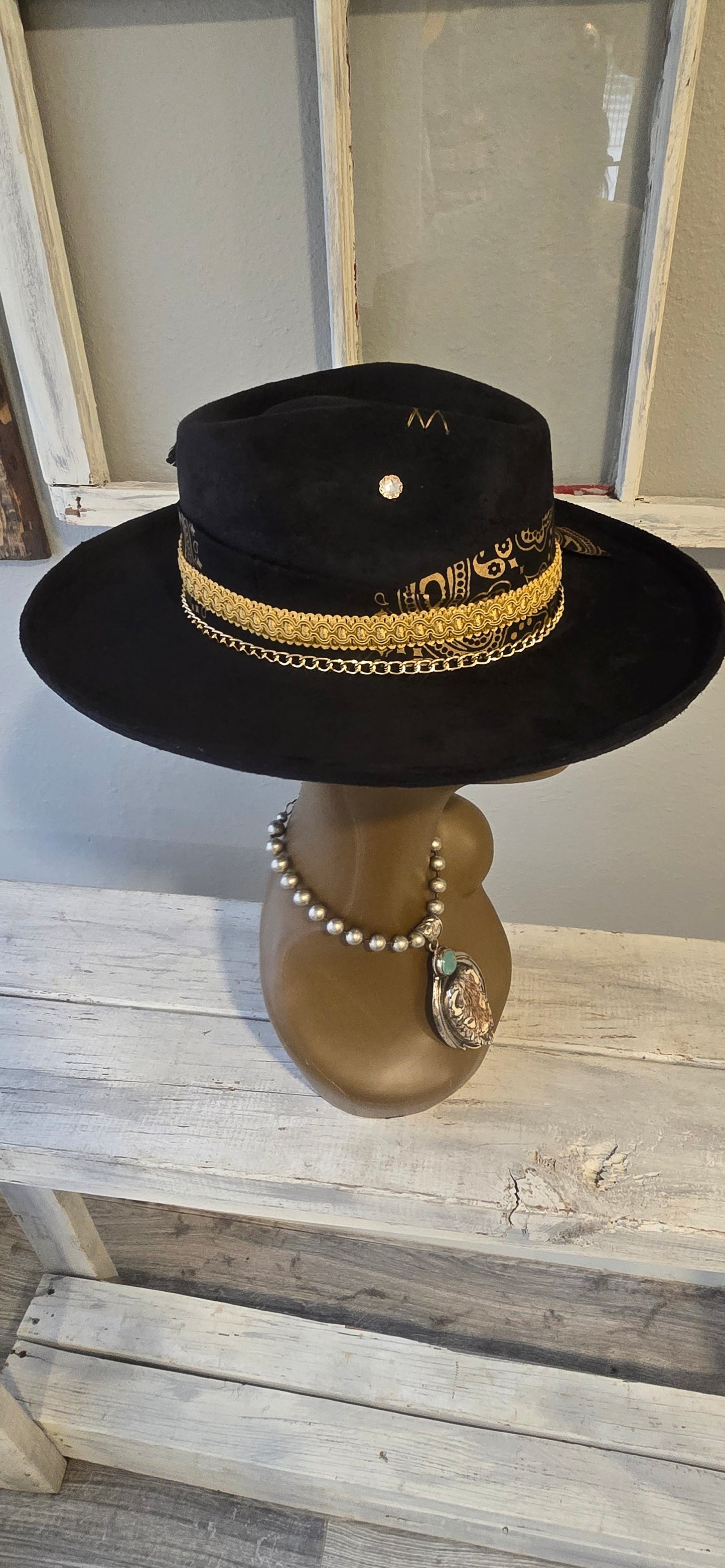 Black & Gold Pencil Brim